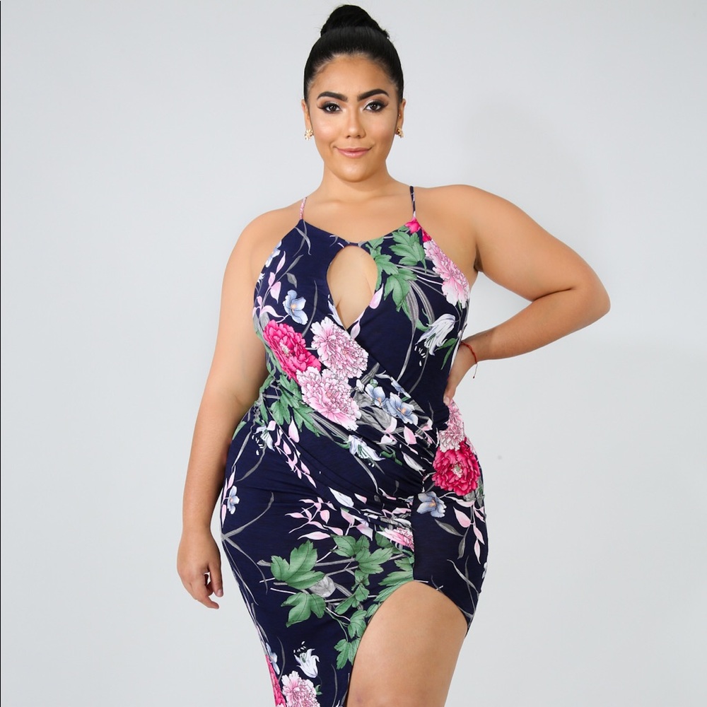 Blossom Scrunch Bodycon Dress (1X-3X)